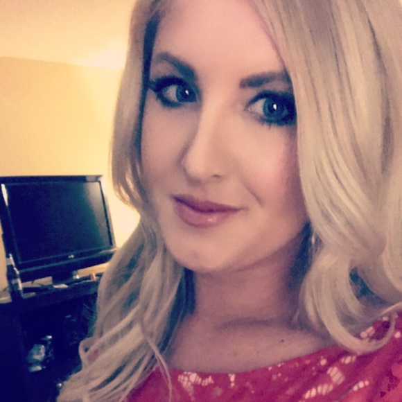 Meet your Posher, Cristin - Picture 1 of 1